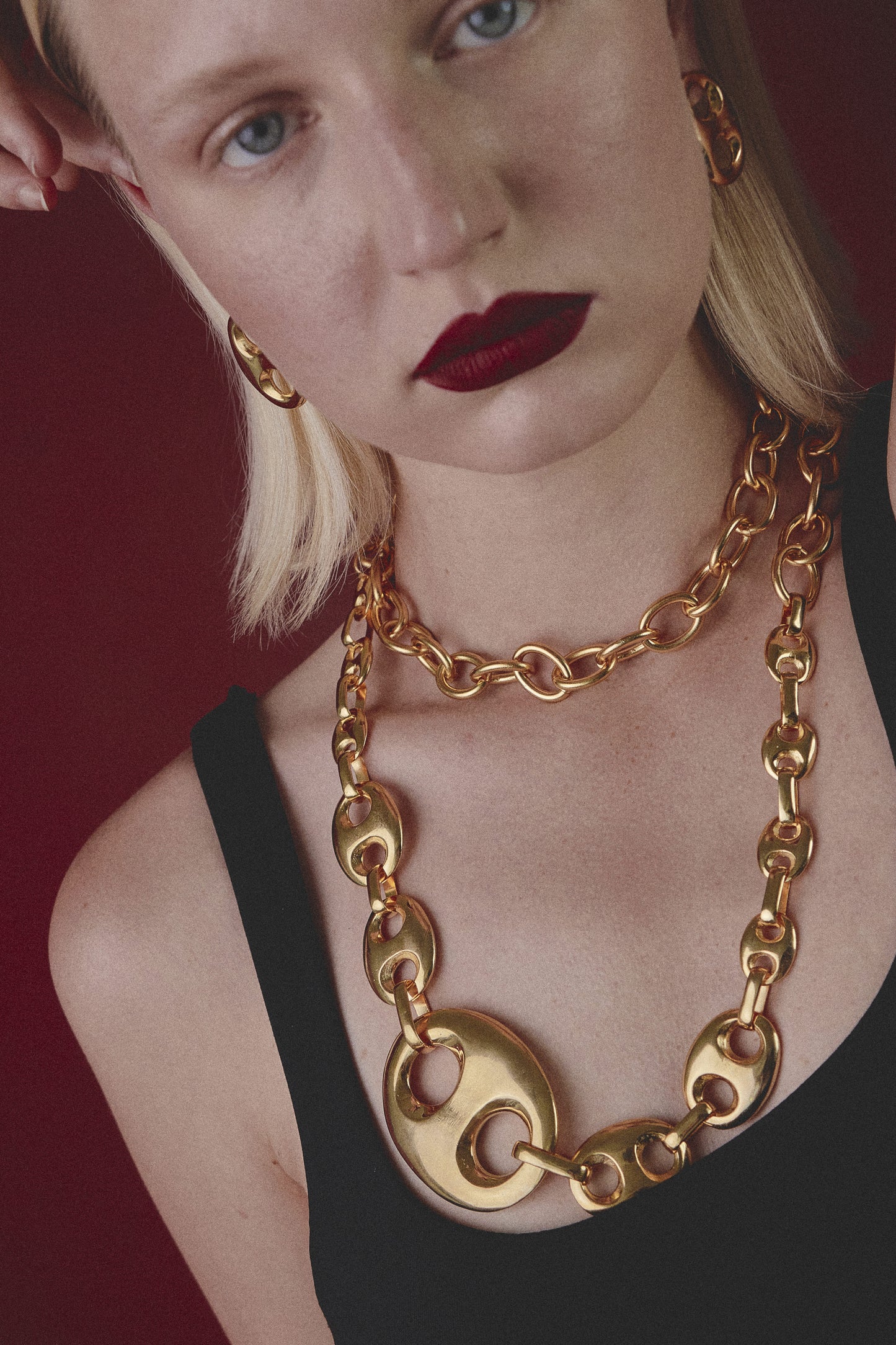GUCCI GOLD BELT NECKLACE