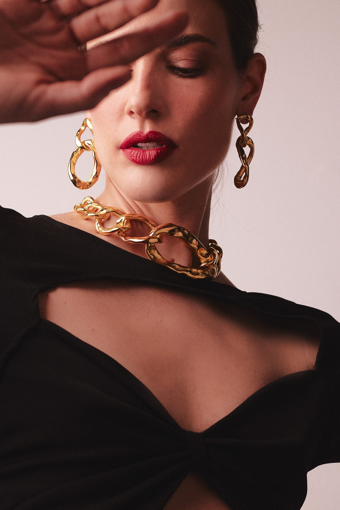 JICHAR SILVER CHOKER