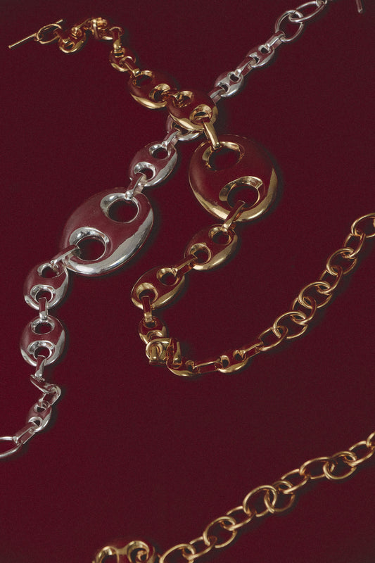 GUCCI SILVER BELT NECKLACE