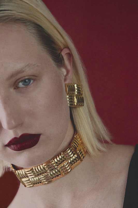MINIMALIST SQUARE GOLD CHOKER